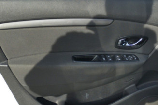 RENAULT GRAND SCENIC 3 PHASE 3 1.2i - 16V TURBO TCE 130