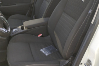 RENAULT GRAND SCENIC 3 PHASE 3 1.2i - 16V TURBO TCE 130