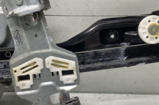 Leve vitre electrique avant gauche OPEL MOKKA 1