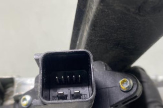 Leve vitre electrique avant gauche OPEL MOKKA 1