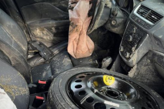 Leve vitre electrique avant gauche OPEL MOKKA 1