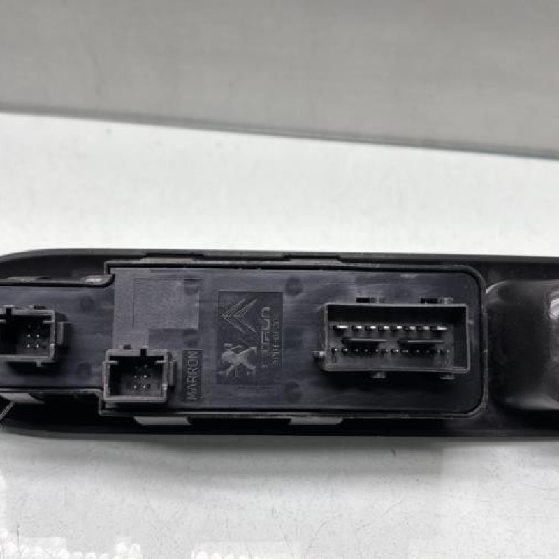 Interrupteur de leve vitre avant gauche PEUGEOT 3008 1 Photo n°3