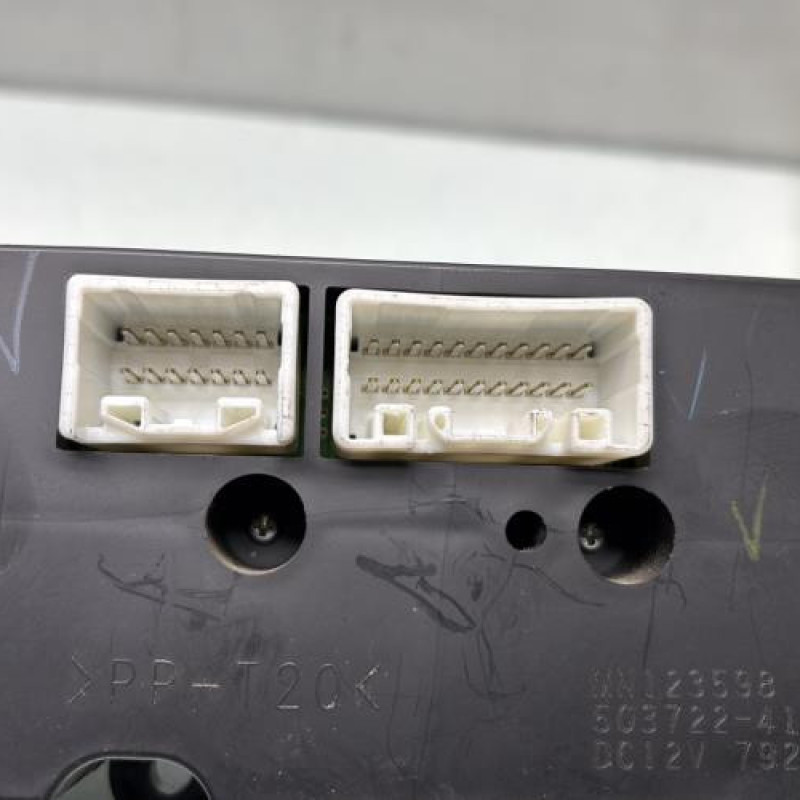 Commande chauffage MITSUBISHI L 200 3 Photo n°3