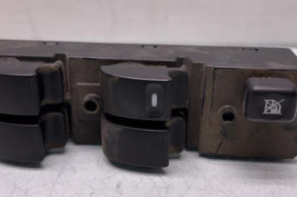 Interrupteur de leve vitre avant gauche MITSUBISHI L 200 3 Photo n°1