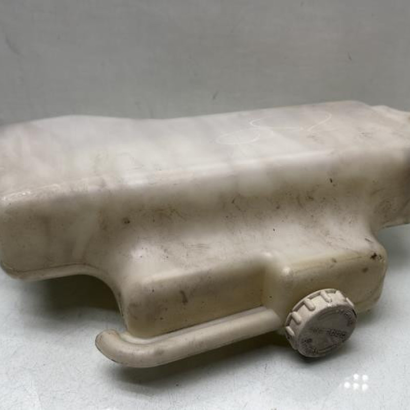 Vase d'expansion MITSUBISHI L 200 3 Photo n°1