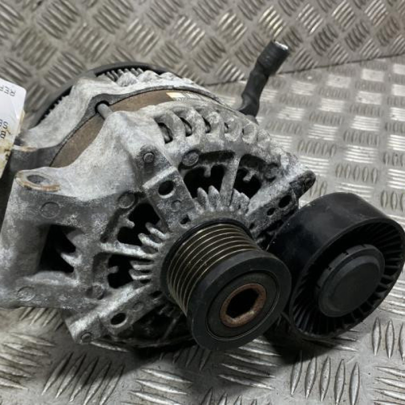 Alternateur BMW SERIE 1 E81 Photo n°1