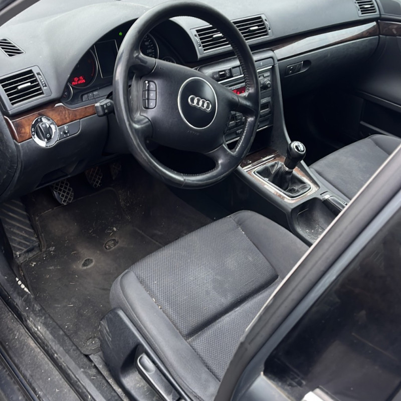 AUDI A4 2 AVANT PHASE 1 BREAK 1.9 TDI - 8V TURBO Photo n°5