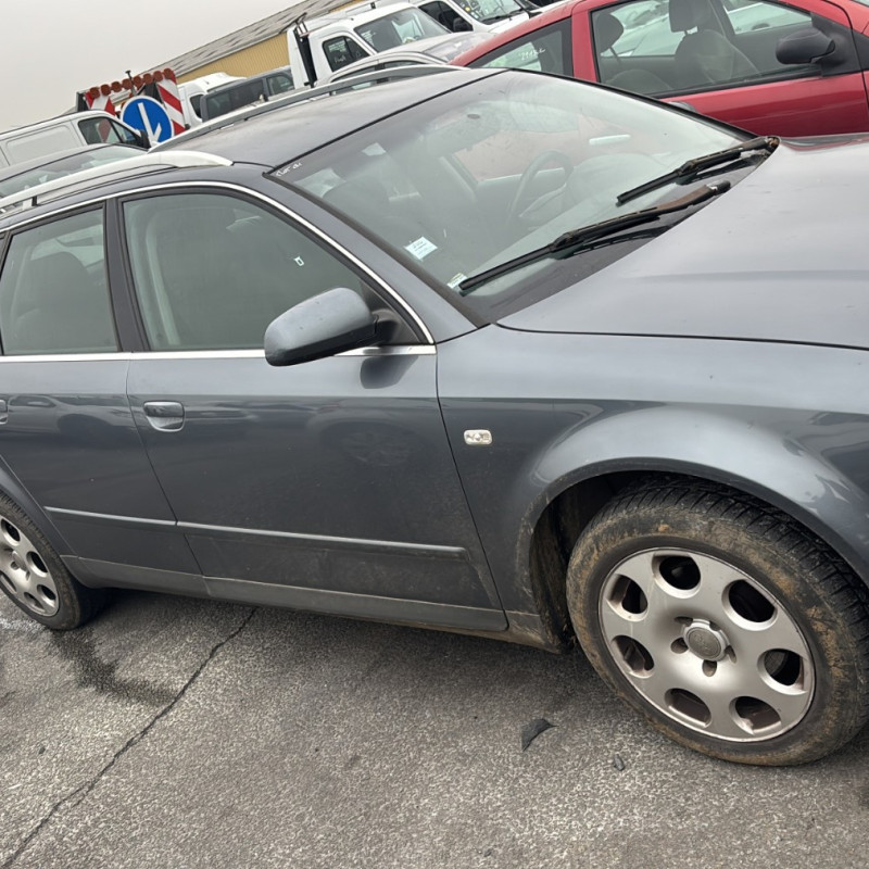 AUDI A4 2 AVANT PHASE 1 BREAK 1.9 TDI - 8V TURBO Photo n°13