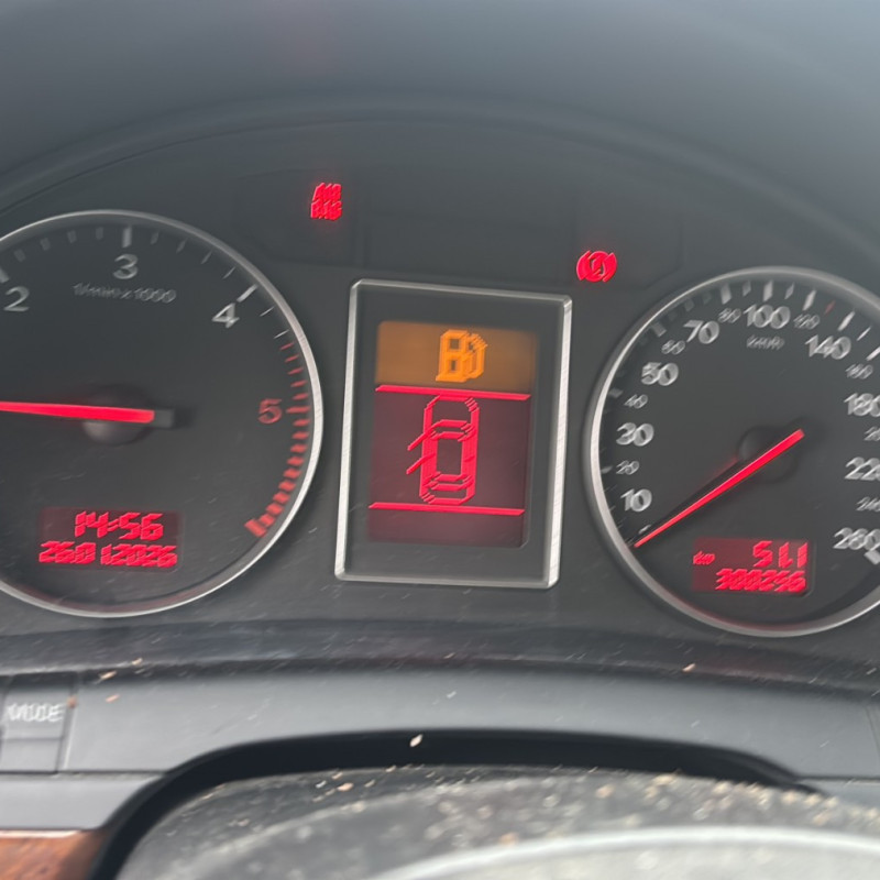 AUDI A4 2 AVANT PHASE 1 BREAK 1.9 TDI - 8V TURBO Photo n°25