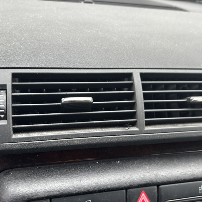 AUDI A4 2 AVANT PHASE 1 BREAK 1.9 TDI - 8V TURBO Photo n°27