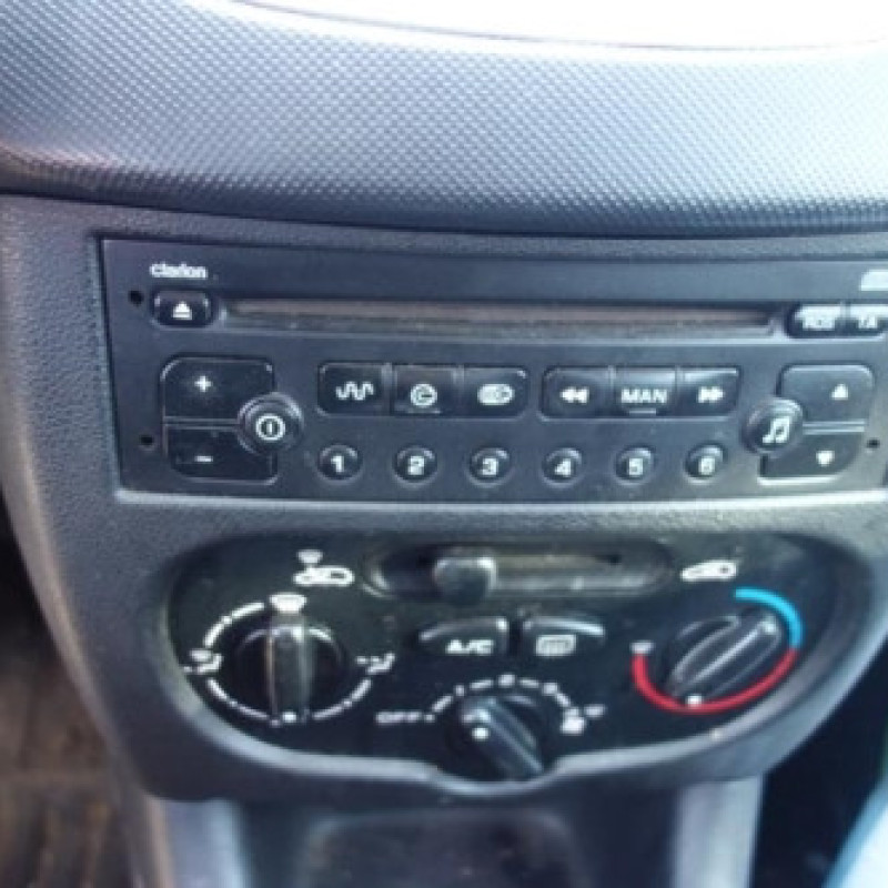 Boite a gants PEUGEOT 206+ Photo n°6