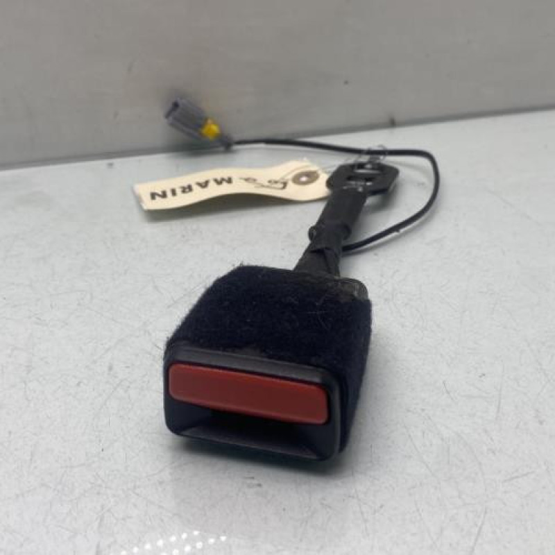 Attache ceinture avant droit PEUGEOT 2008 1 Photo n°1