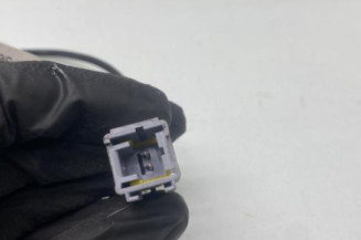 Attache ceinture avant droit PEUGEOT 2008 1