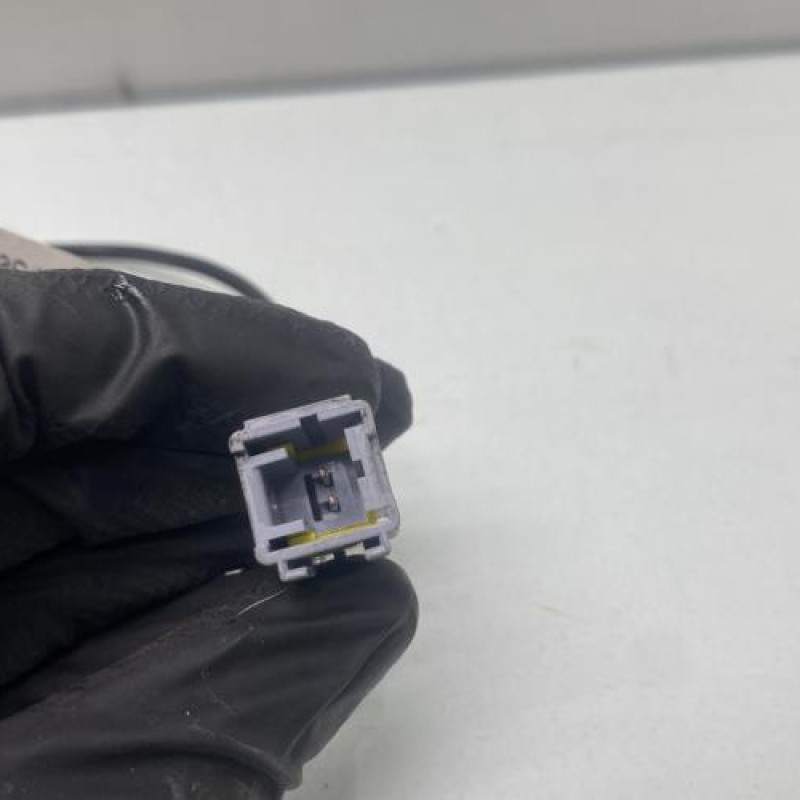 Attache ceinture avant droit PEUGEOT 2008 1 Photo n°4