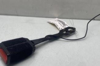 Attache ceinture avant gauche PEUGEOT 2008 1