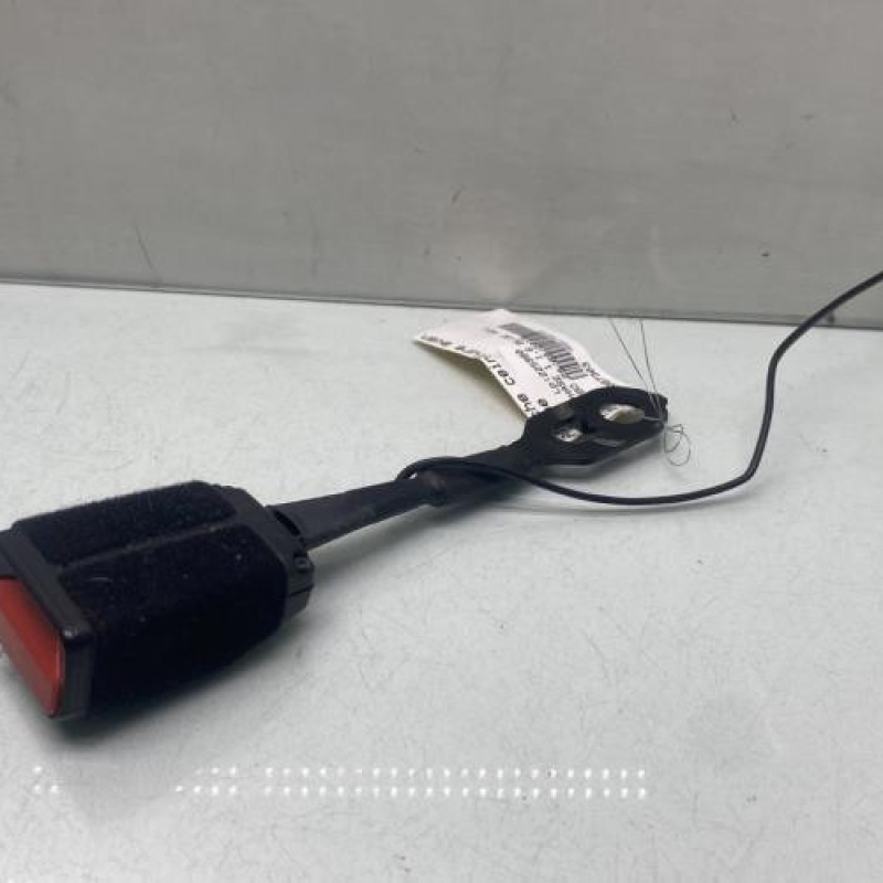 Attache ceinture avant gauche PEUGEOT 2008 1 Photo n°2