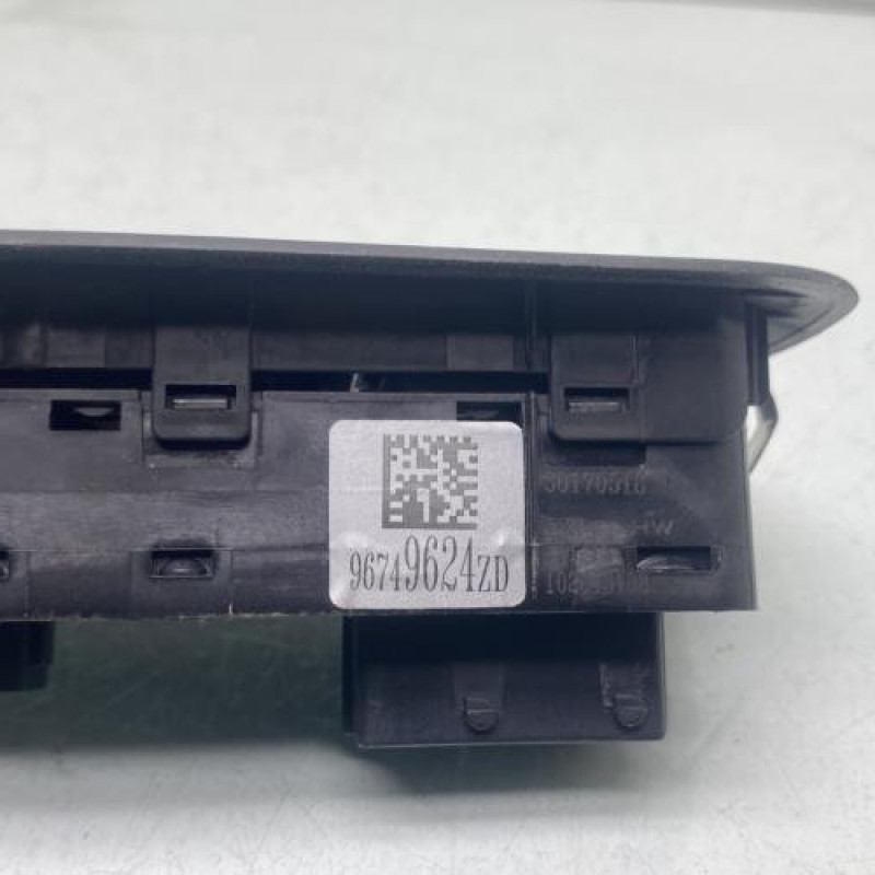 Interrupteur de leve vitre avant gauche PEUGEOT 2008 1 Photo n°4