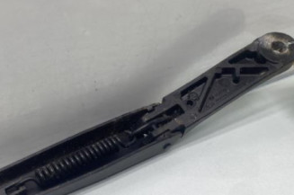 Bras essuie glace avant droit VOLKSWAGEN TOURAN 2