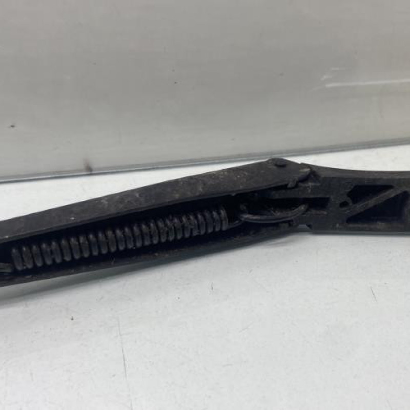 Bras essuie glace avant gauche VOLKSWAGEN TOURAN 2 Photo n°3