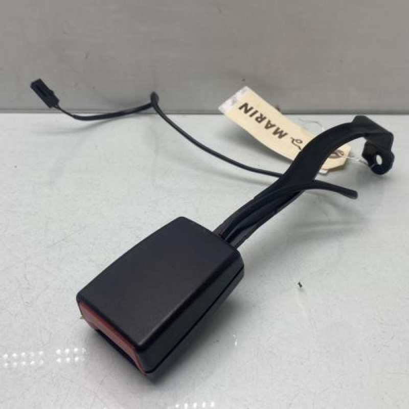 Attache ceinture avant droit VOLKSWAGEN TOURAN 2 Photo n°1