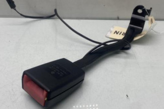 Attache ceinture avant droit VOLKSWAGEN TOURAN 2