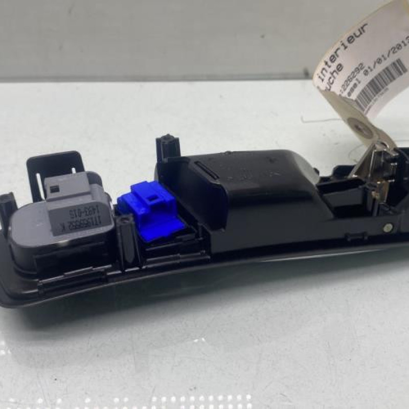 Poignee interieur avant gauche VOLKSWAGEN TOURAN 2 Photo n°3