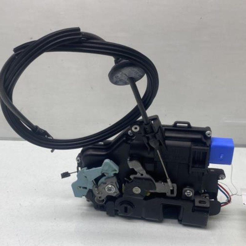 Serrure arriere gauche VOLKSWAGEN TOURAN 2 Photo n°3