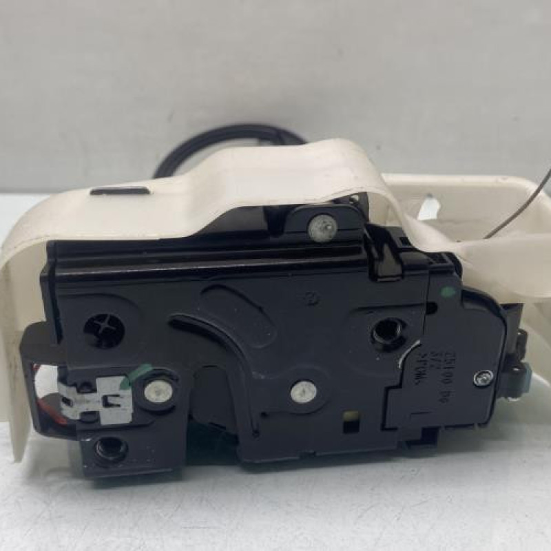 Serrure avant gauche VOLKSWAGEN TOURAN 2 Photo n°1