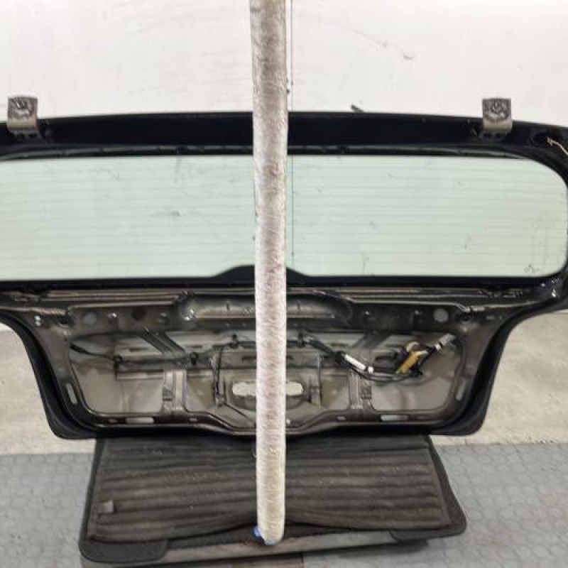 Malle/Hayon arriere VOLKSWAGEN POLO 4 Photo n°6