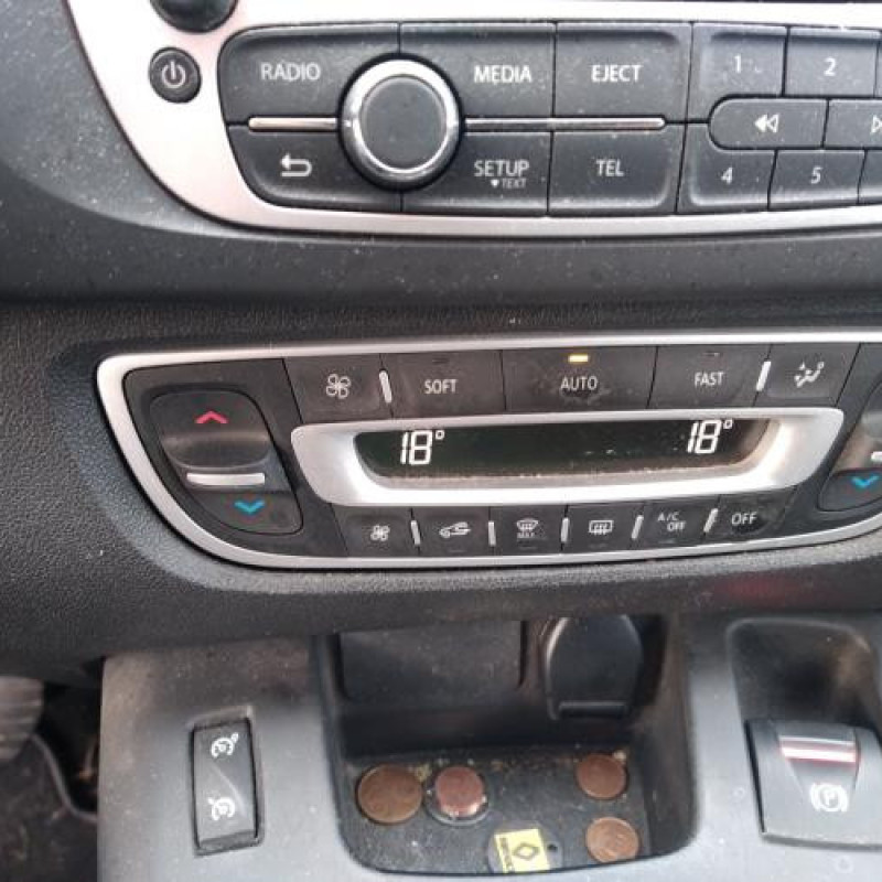 Ecran GPS RENAULT SCENIC 3 Photo n°13