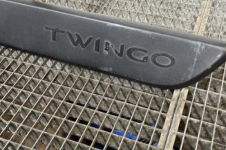 Baguette de porte arriere gauche  RENAULT TWINGO 3