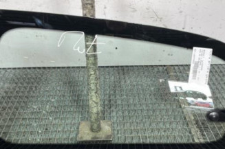 Vitre arriere gauche RENAULT TWINGO 3 Photo n°1