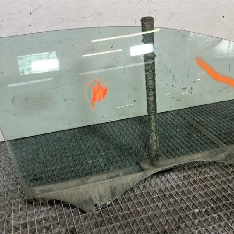 Vitre avant droit CITROEN C2 Photo n°2