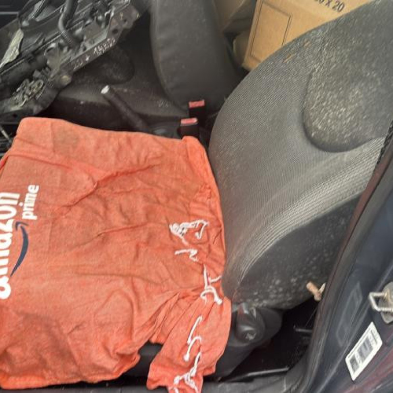 Vitre avant droit CITROEN C2 Photo n°15