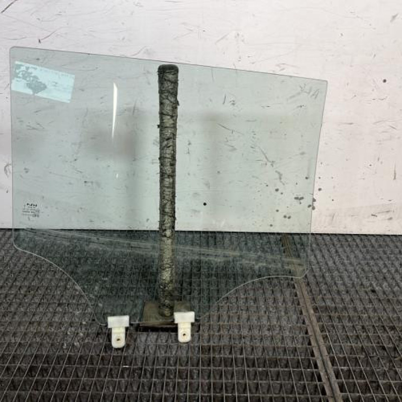 Vitre arriere gauche KIA STONIC Photo n°4