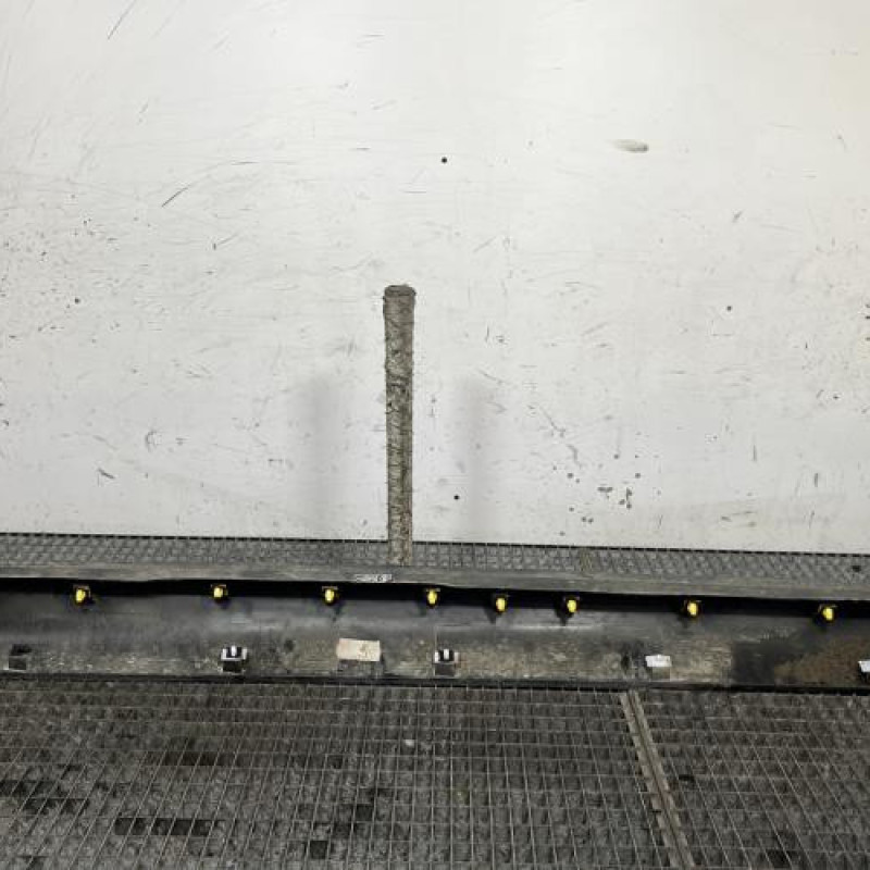 Bas de caisse gauche KIA STONIC Photo n°4