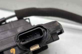 Serrure arriere droit RENAULT CLIO 4