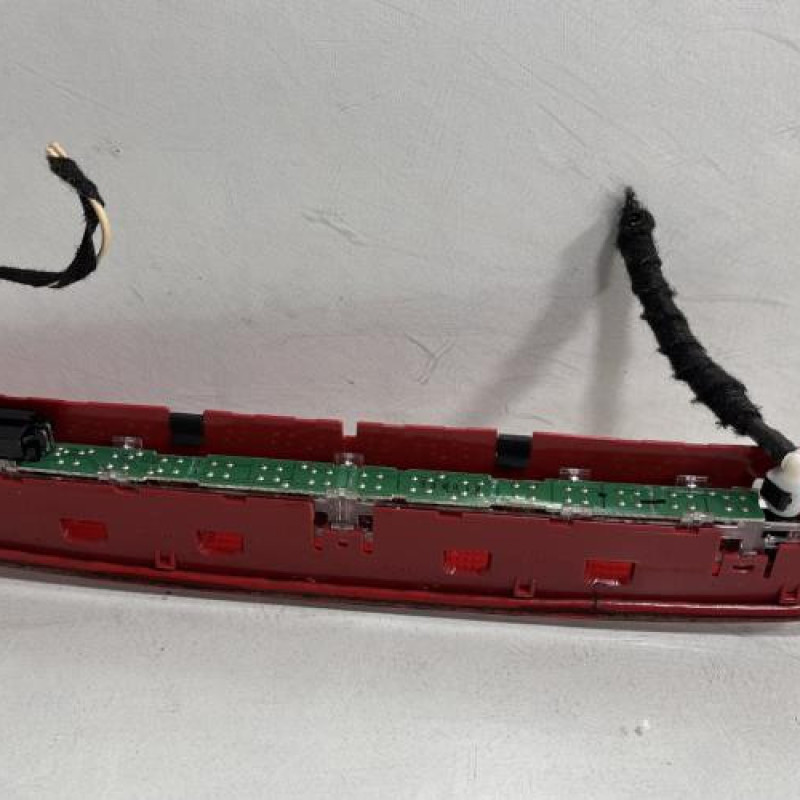 Feu arriere stop central VOLKSWAGEN GOLF 7 Photo n°2