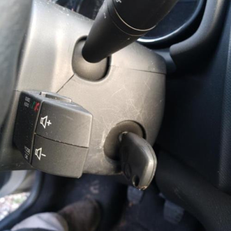 Interrupteur de leve vitre avant gauche DACIA SANDERO 2 Photo n°5