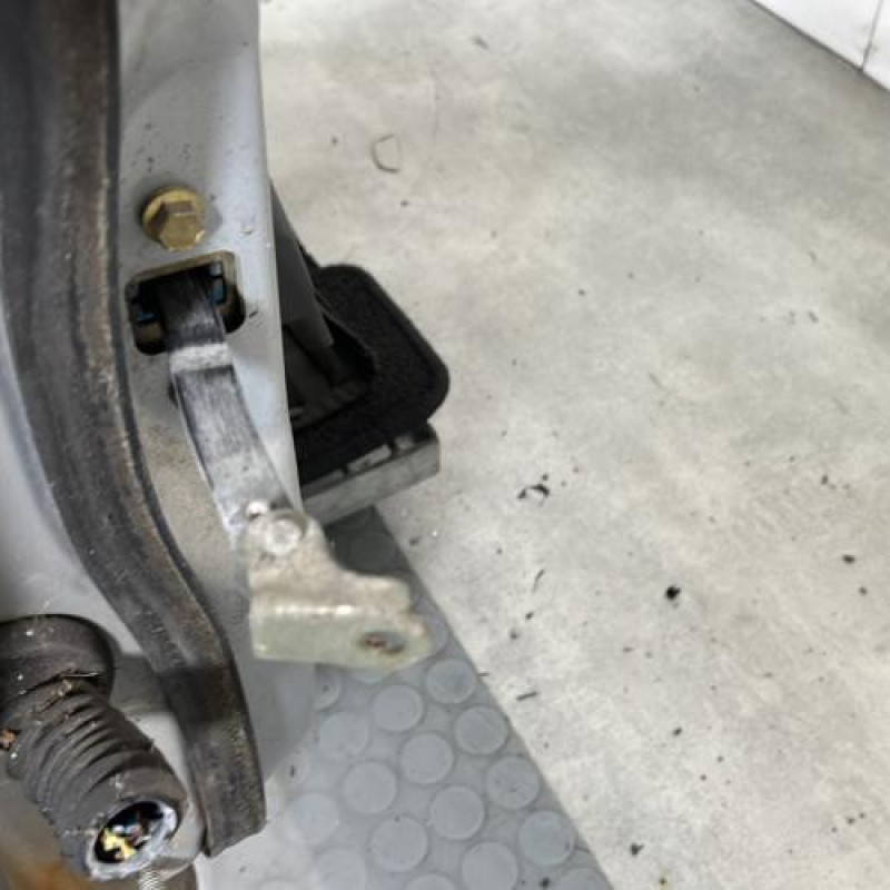 Porte avant droit NISSAN MICRA 3 Photo n°4