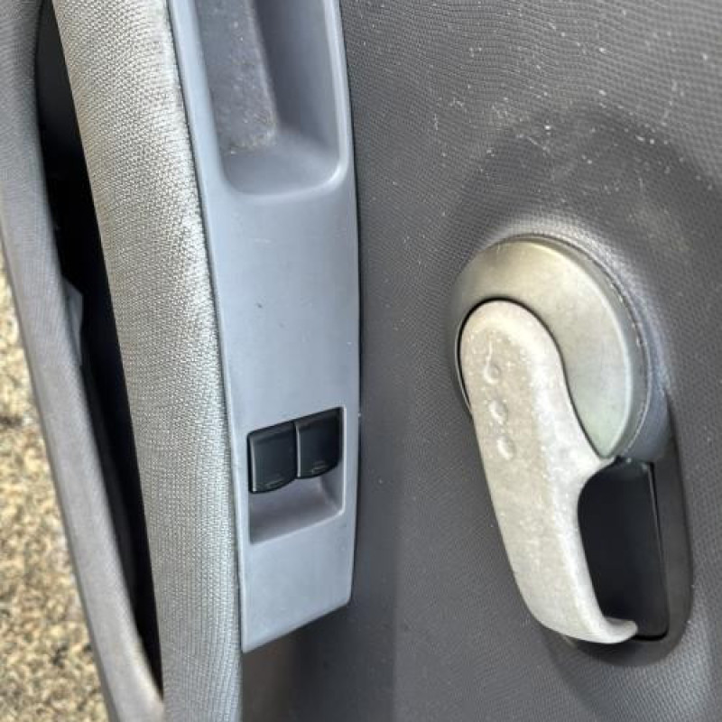 Porte avant droit NISSAN MICRA 3 Photo n°16