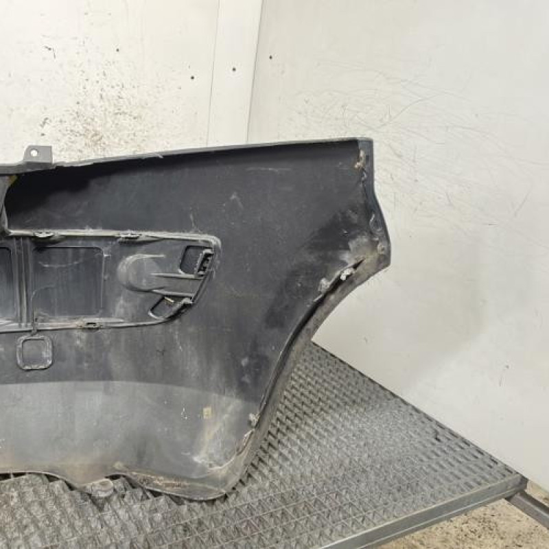 Pare choc arriere RENAULT MEGANE 2 Photo n°4