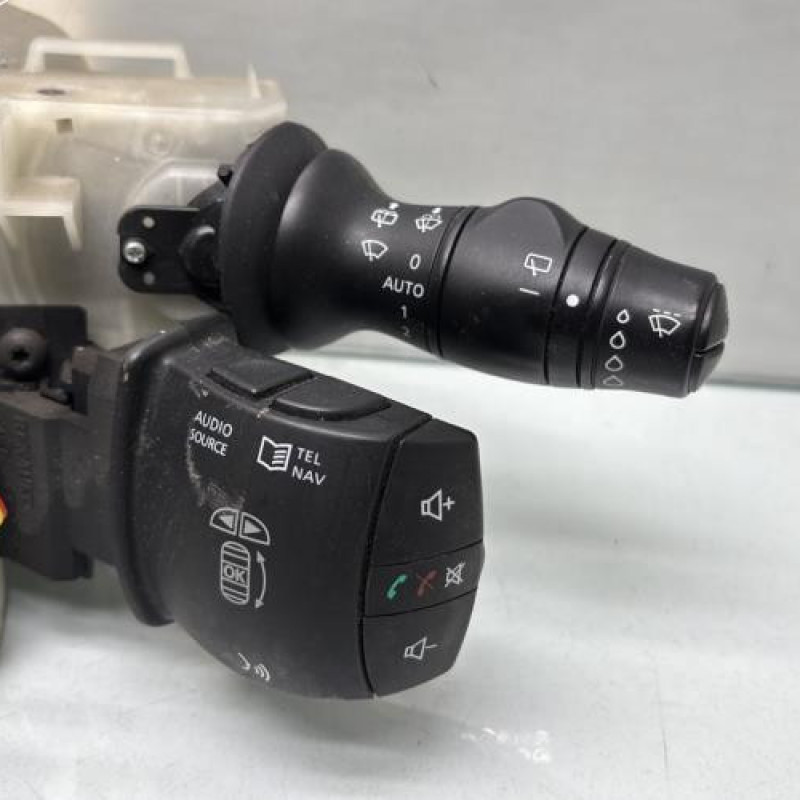 Com (Bloc Contacteur Tournant+Commodo Essuie Glace+Commodo Phare) RENAULT LAGUNA 3 Photo n°3