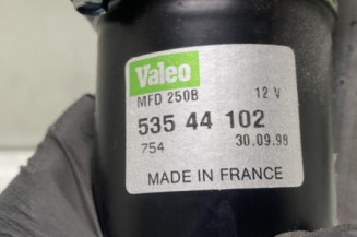 Moteur essuie glace avant PEUGEOT 106