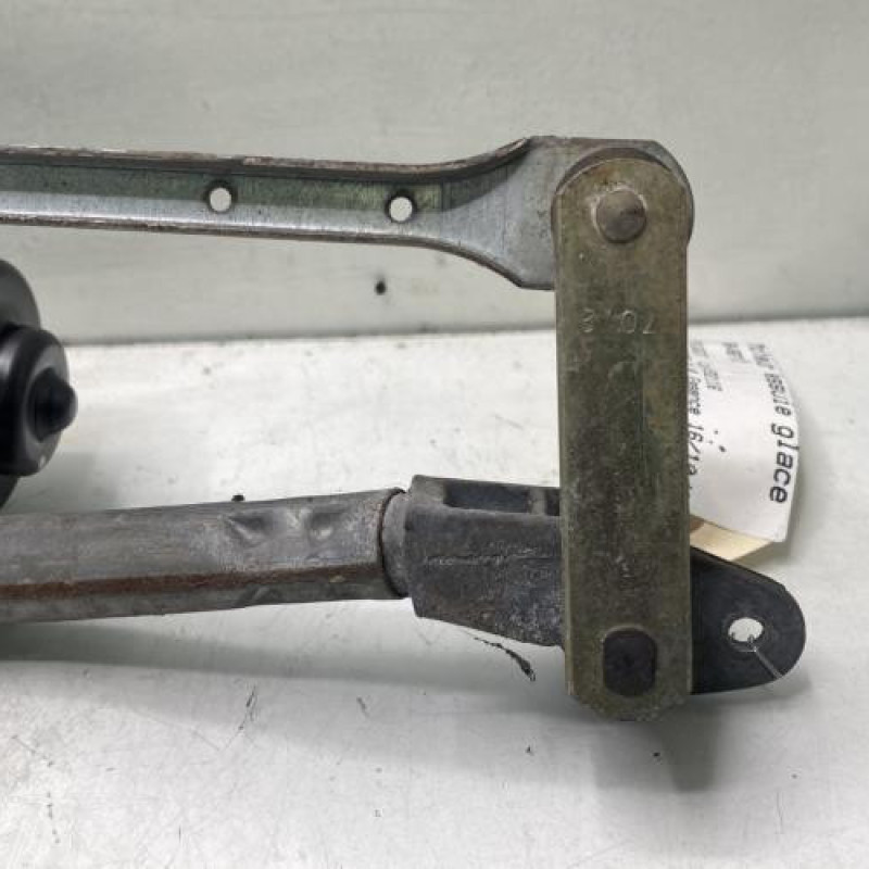 Moteur essuie glace avant PEUGEOT 106 Photo n°9