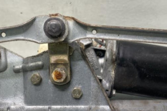 Moteur essuie glace avant PEUGEOT 106