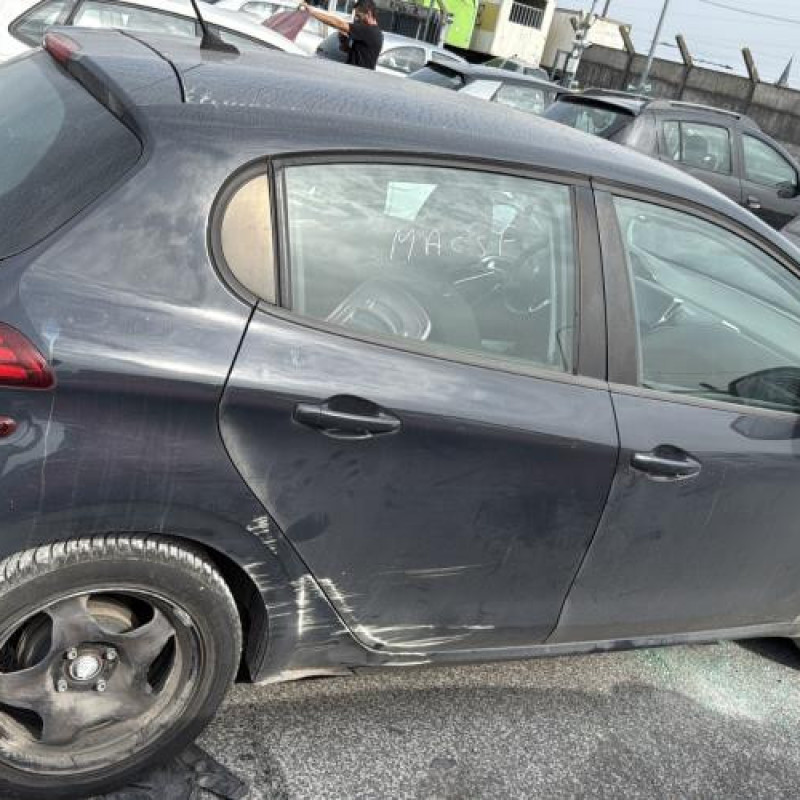 Porte avant droit PEUGEOT 208 1 Photo n°10