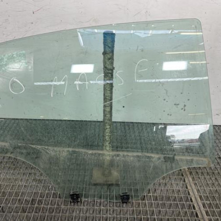 Vitre arriere droit PEUGEOT 208 1 Photo n°1