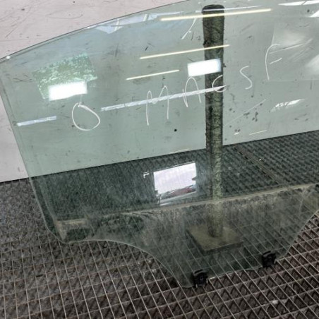 Vitre arriere droit PEUGEOT 208 1