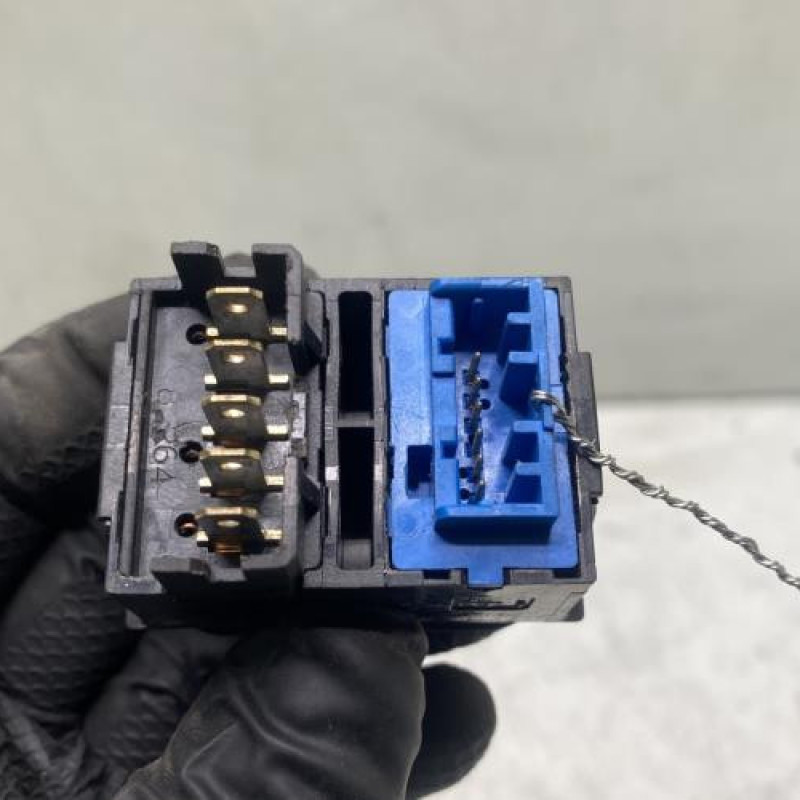 Interrupteur de leve vitre avant gauche PEUGEOT 406 Photo n°4